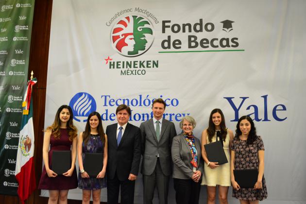 Apostamos por la excelencia educativa con becas para la Universidad de Yale
