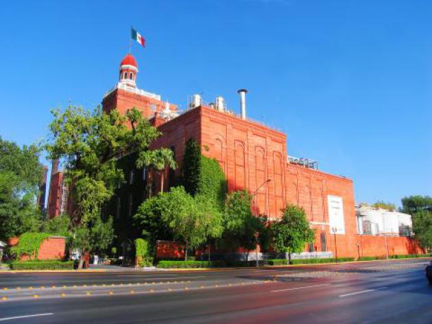 Cuauhtémoc Moctezuma y la Delegación Miguel Hidalgo, inauguran gimnasio al aire libre